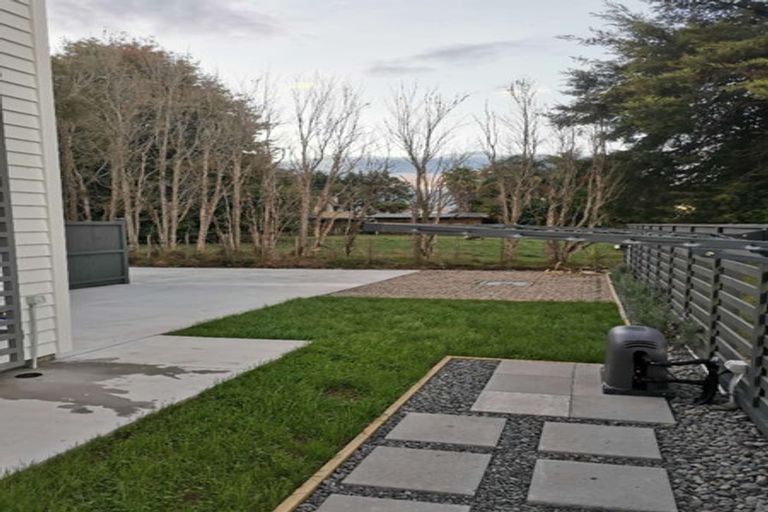 Photo of property in 3 Yellow Pear Lane, Karaka, 2578