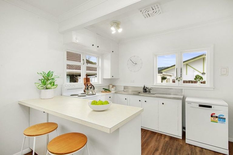 Photo of property in 965 High Street, Avalon, Lower Hutt, 5011