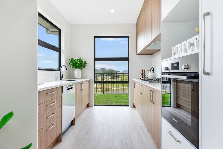 Photo of property in 15 Lucina Rise, Peacocke, Hamilton, 3206