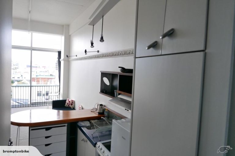 Photo of property in Qba Apartments, 2n/51 Webb Street, Mount Cook, Wellington, 6011