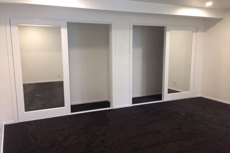 Photo of property in 15 Trinidad Crescent, Grenada Village, Wellington, 6037