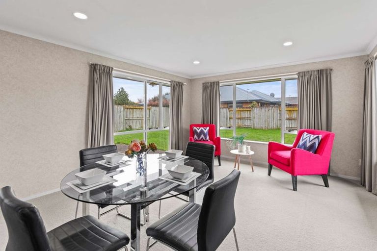 Photo of property in 5 Boston Parade, Kelvin Grove, Palmerston North, 4414