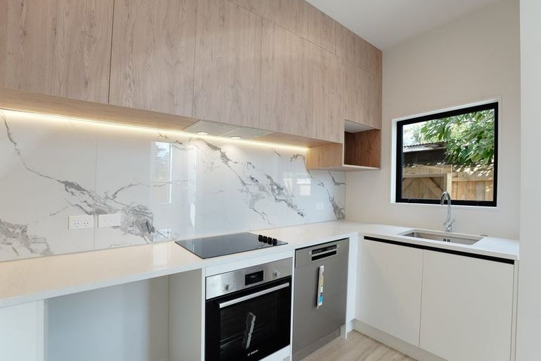 Photo of property in 3/4 Serjeant Street, Henderson, Auckland, 0612