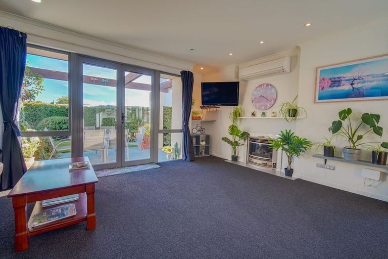 Photo of property in 9 Meadowbrook Place, Wanaka, 9305