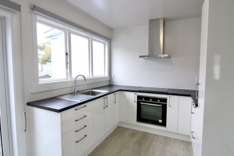 Photo of property in 18 Tamar Street, Island Bay, Wellington, 6023