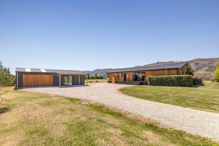 Photo of property in 90 Willowbank Road, Queensberry, Cromwell, 9383