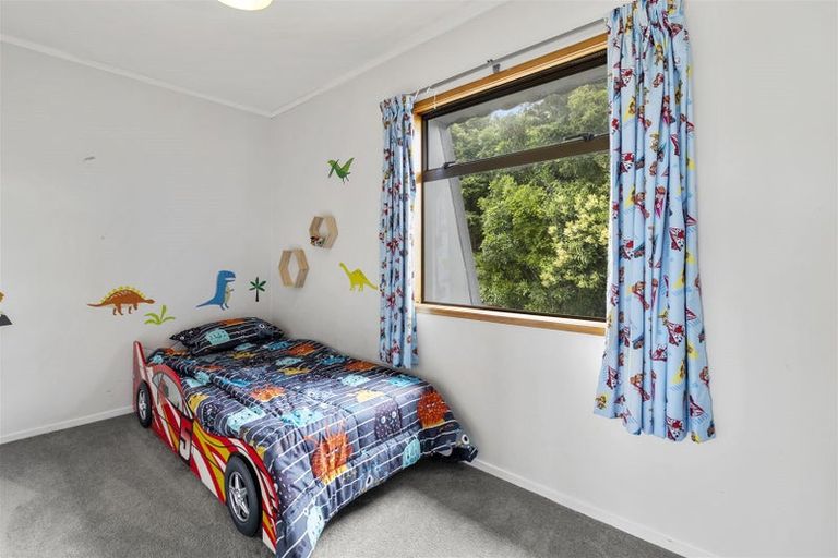Photo of property in 9 Gloria Avenue, Te Atatu Peninsula, Auckland, 0610