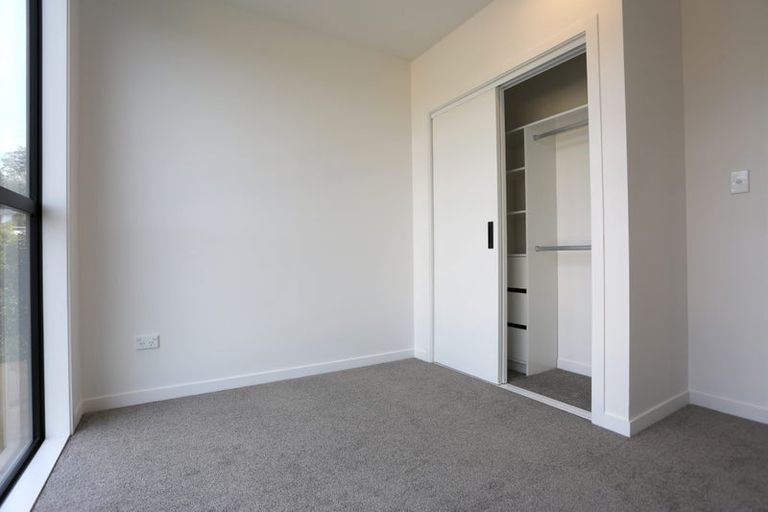 Photo of property in 13a King Richard Place, Browns Bay, Auckland, 0630