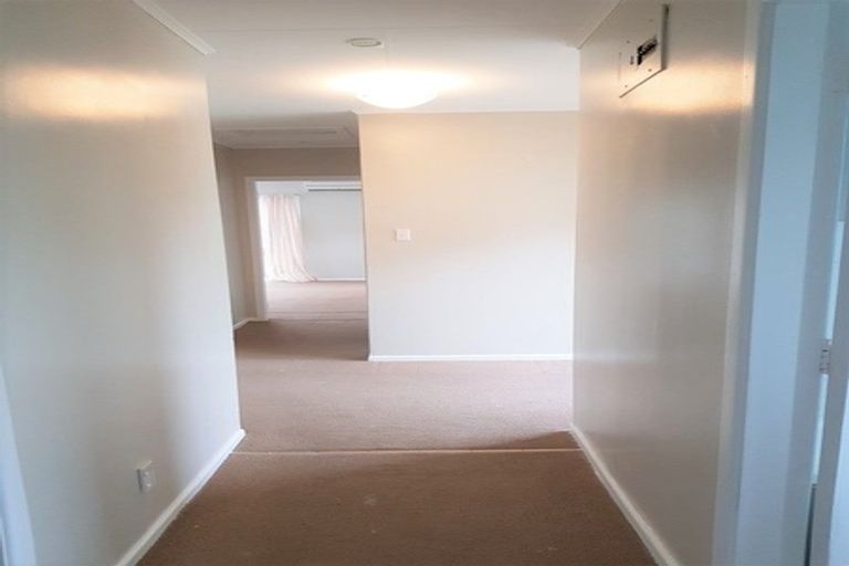 Photo of property in 9 Bellona Place, Cannons Creek, Porirua, 5024