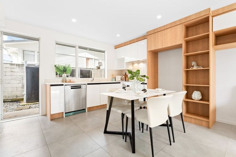 Photo of property in 34b James Street, Mangere East, Auckland, 2024