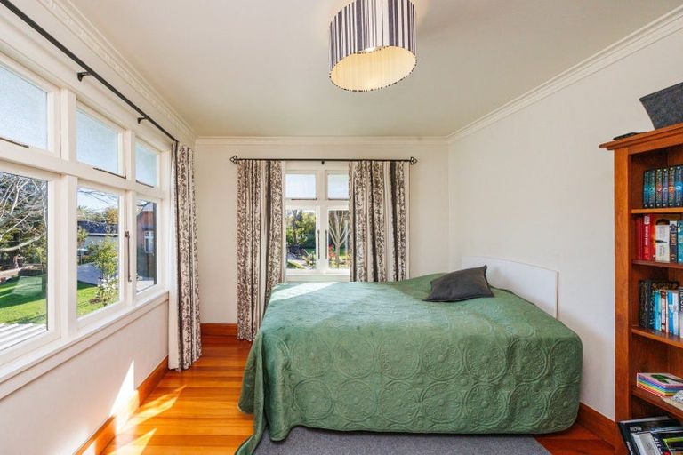 Photo of property in 70 Heretaunga Street, Palmerston North, 4414