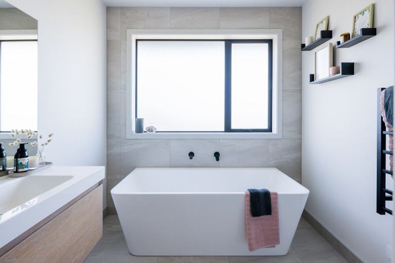 Photo of property in 49 Mike Smith Drive, Cambridge, 3434