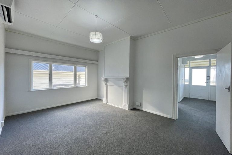 Photo of property in 38 Sugarloaf Road, Brooklyn, Wellington, 6021