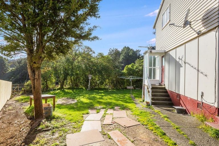 Photo of property in 10 Lincoln Grove, Cannons Creek, Porirua, 5024