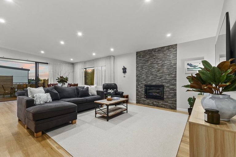 Photo of property in 7/2a Montrose Place, Highlands Park, New Plymouth, 4312