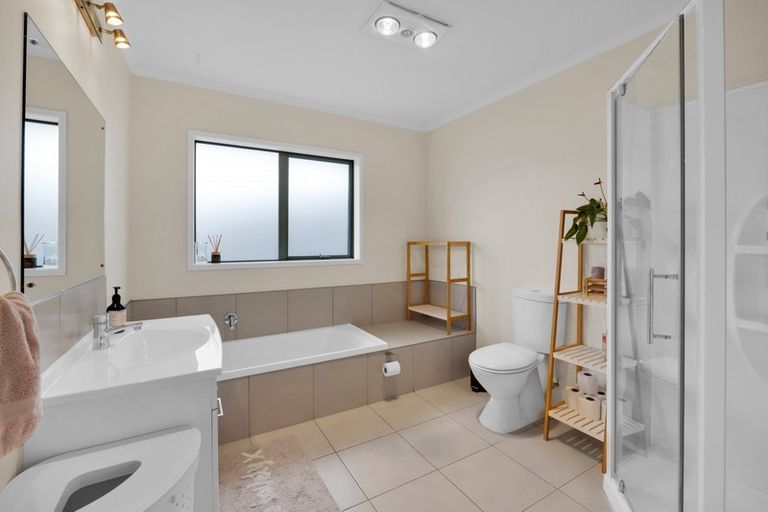 Photo of property in 2a Faber Place, Inglewood, 4330