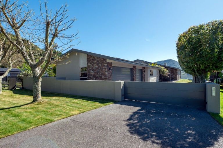 Photo of property in 17 Steep Street, Lake Okareka, Rotorua, 3076