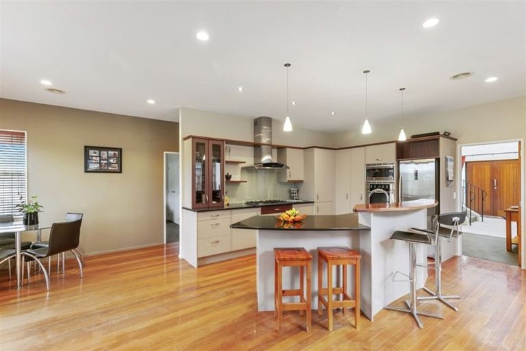 Photo of property in 9 Neston Grove, Churton Park, Wellington, 6037