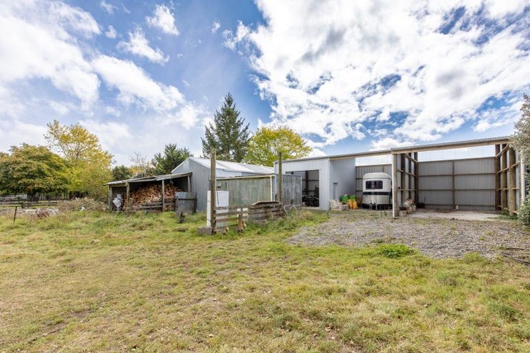 Photo of property in 2383 State Highway 2, Waipukurau, 4200