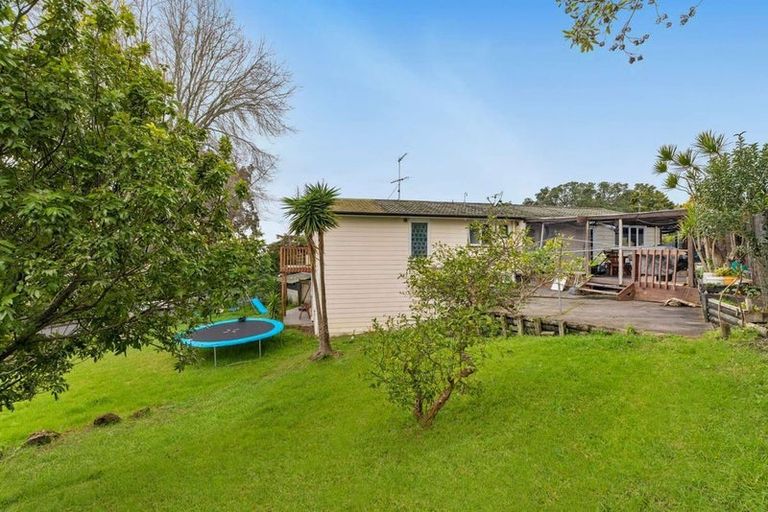 Photo of property in 17 Hewlett Road, Massey, Auckland, 0614