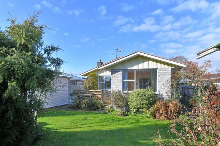 Photo of property in 8 Opal Place, Casebrook, Christchurch, 8051