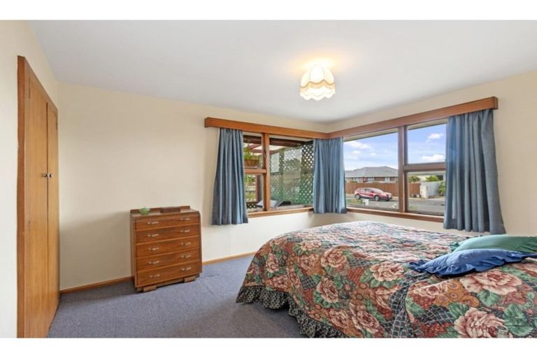 Photo of property in 34 Dunstan Crescent, Hornby, Christchurch, 8042