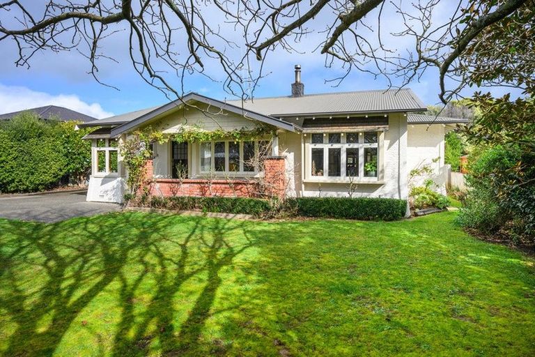 Photo of property in 30 Rangitane Street, Palmerston North, 4414