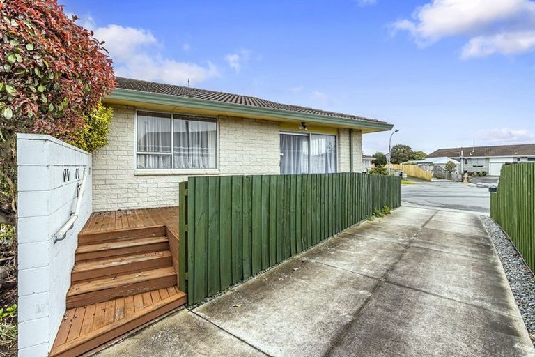 Photo of property in 18 Leonie Place, Aranui, Christchurch, 8061