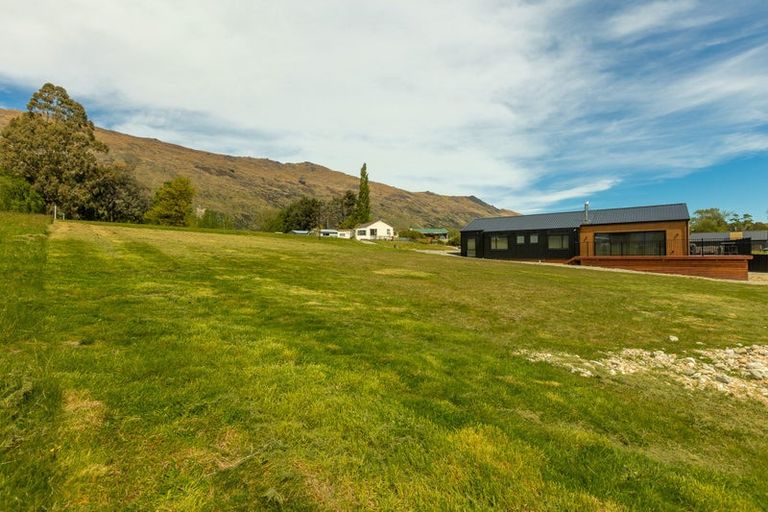 Photo of property in Lakefield Estate, 6 Stradbroke Way, Kingston, 9793