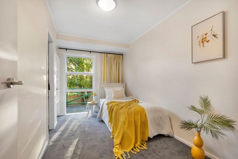 Photo of property in 68 Stanley Road, Glenfield, Auckland, 0629