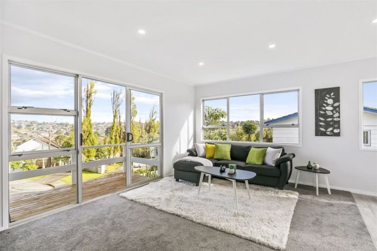 Photo of property in 5 Jarrah Place, Massey, Auckland, 0614