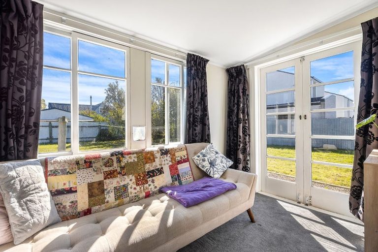 Photo of property in 6 Walsall Street, Addington, Christchurch, 8024