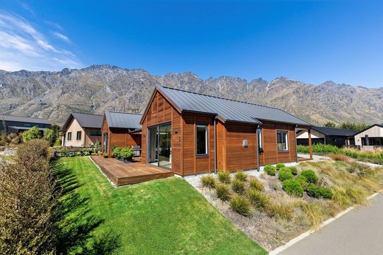 Photo of property in 5 Kerrera Lane, Jacks Point, Queenstown, 9371