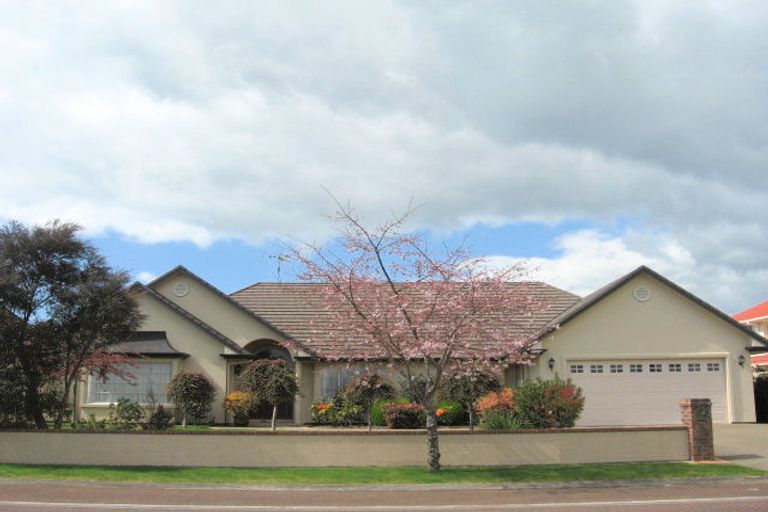 Photo of property in 16 Kildonan Place, Bethlehem, Tauranga, 3110