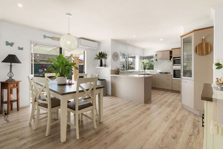 Photo of property in 4 Amery Place, Papamoa Beach, Papamoa, 3118