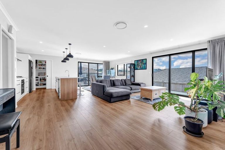 Photo of property in 8 Otto Lane, Pokeno, 2402