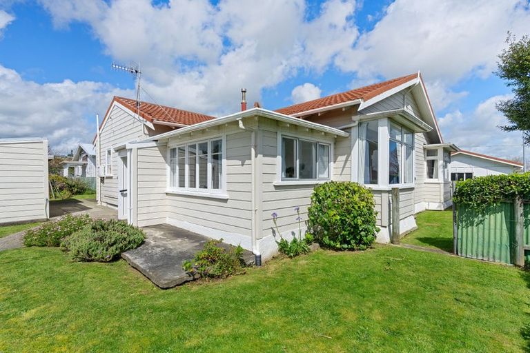 Photo of property in 30 Victoria Street, Levin, 5510