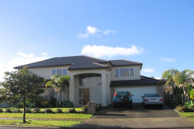 Photo of property in 18 Carousel Crescent, East Tamaki Heights, Auckland, 2016