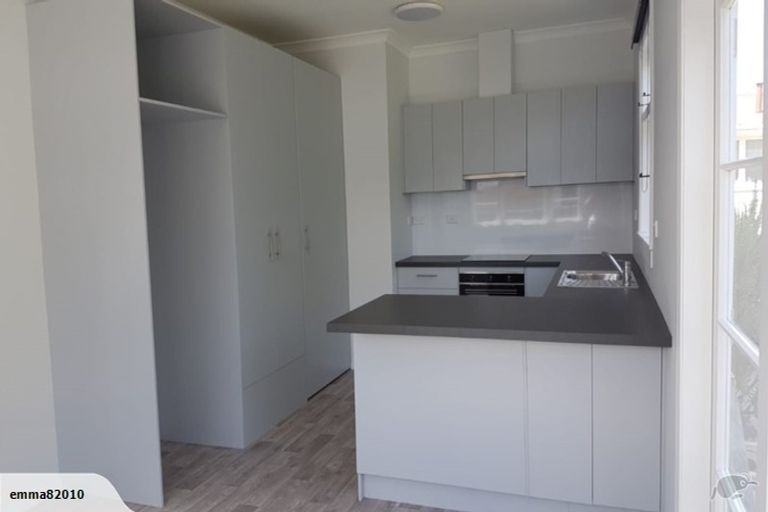 Photo of property in 24 Rewa Street, Takaro, Palmerston North, 4412