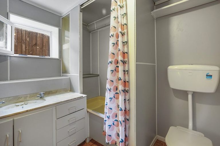 Photo of property in 24 Springfield Crescent, Enderley, Hamilton, 3214