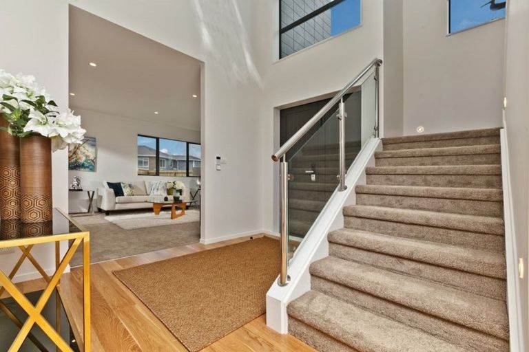 Photo of property in 18 Spyglass Street, Red Beach, 0932