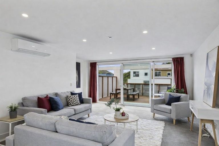 Photo of property in 68 Saddleback Grove, Karori, Wellington, 6012