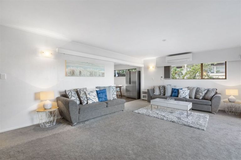 Photo of property in 54 Meadowvale Avenue, Forrest Hill, Auckland, 0620