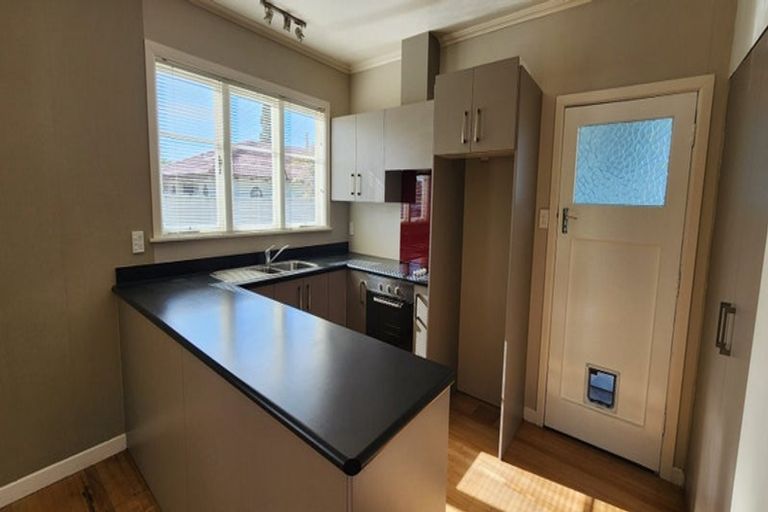 Photo of property in 57 Hamilton Road, Cambridge, 3434