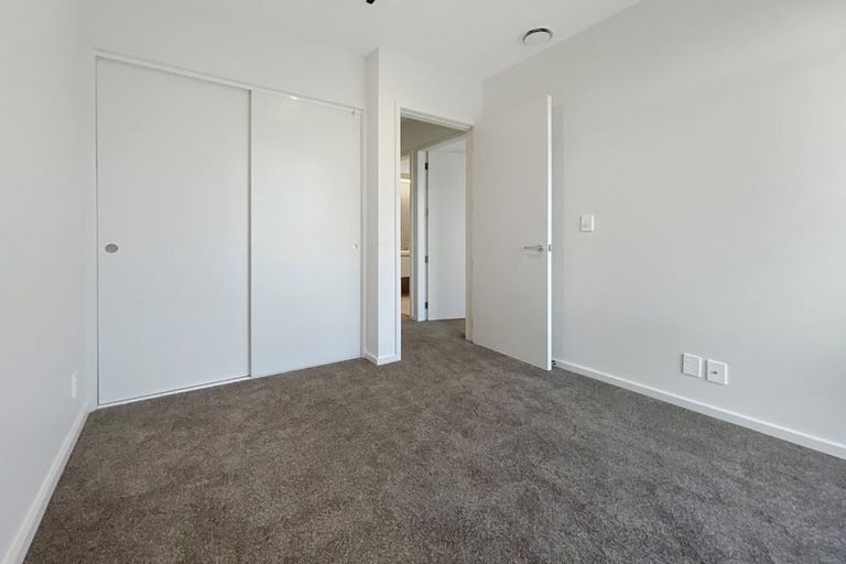Photo of property in 149u4 Onepu Road, Lyall Bay, Wellington, 6022
