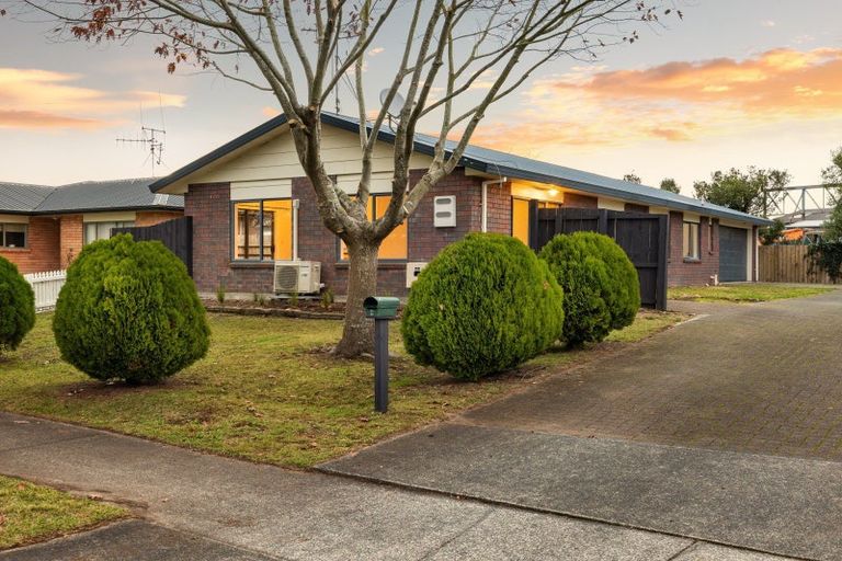 Photo of property in 9 Catalina Drive, Melville, Hamilton, 3206