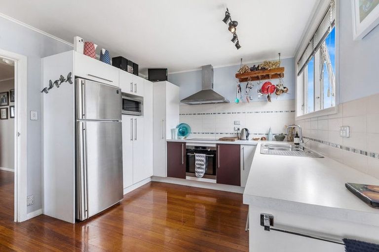 Photo of property in 253 Don Buck Road, Massey, Auckland, 0614