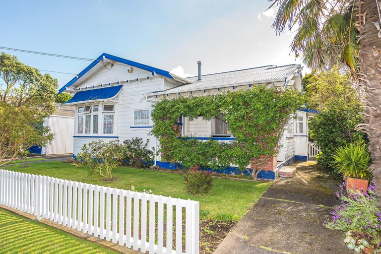 Photo of property in 38 Moana Street, Whanganui East, Whanganui, 4500