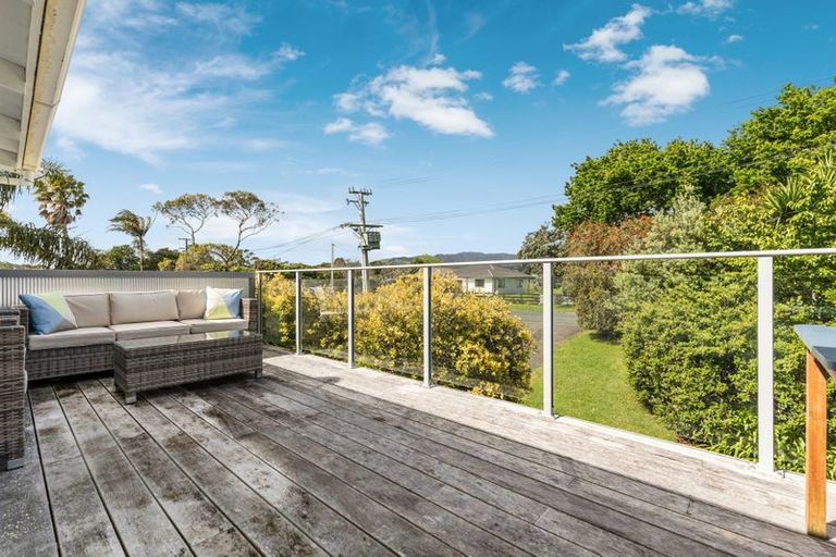 Photo of property in 11 Bays Road, Orere Point, Papakura, 2585