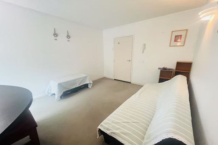 Photo of property in 564f Adelaide Road, Berhampore, Wellington, 6023